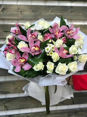 Букет цветов из: Розы и Хризантемы в Шипуново